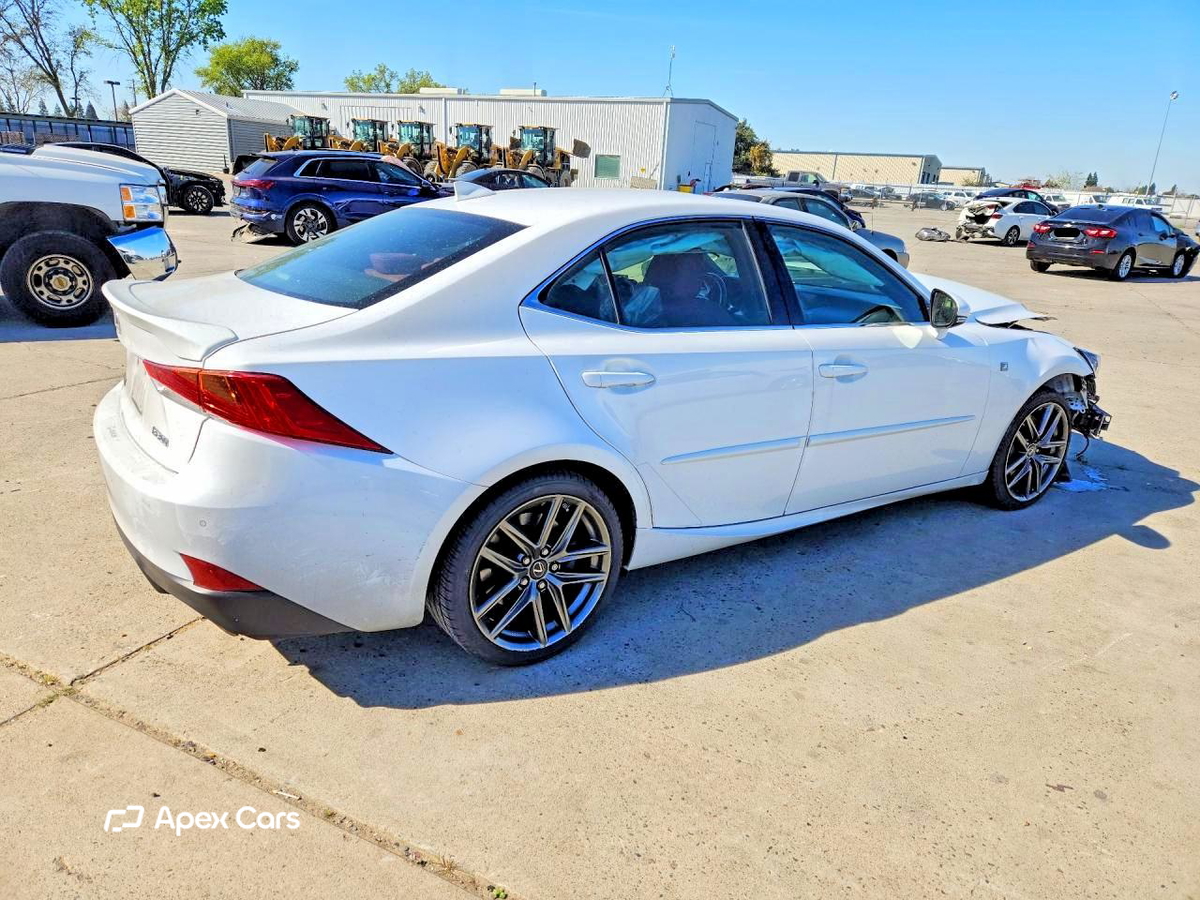 Lexus IS 2018