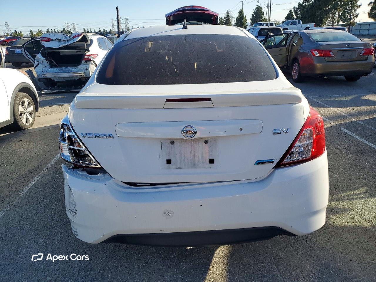 Nissan Versa 2015