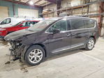 Chrysler Pacifica 2017