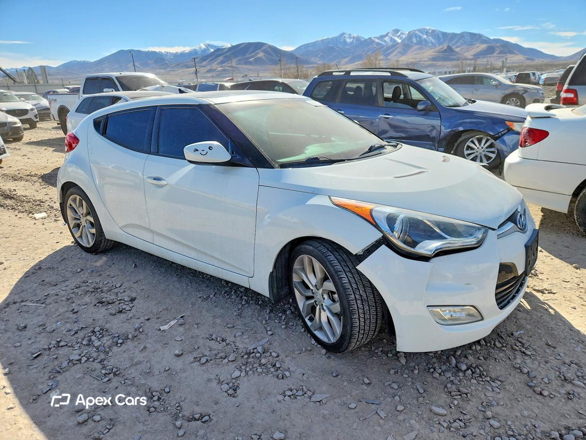 Hyundai Veloster 2013