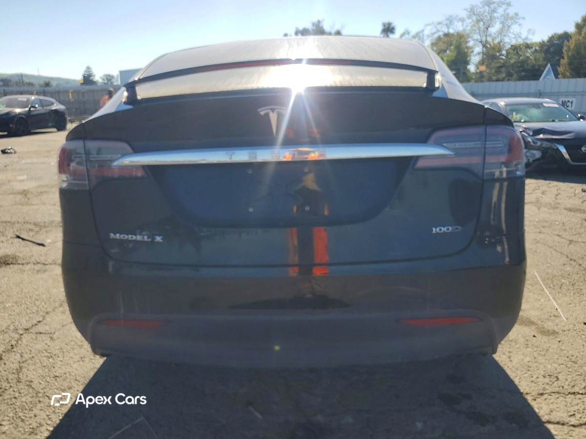 Tesla Model X 2017