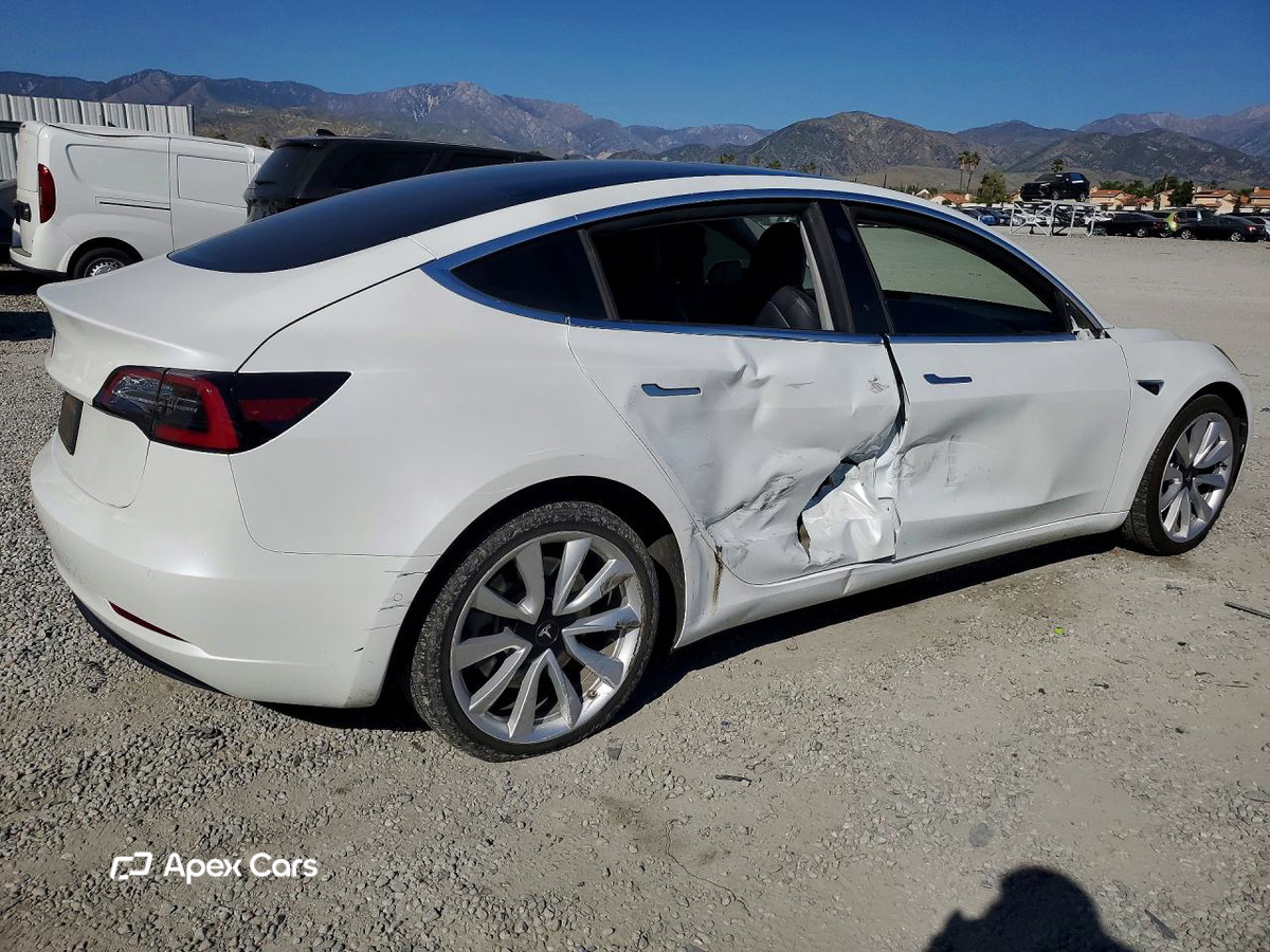 Tesla Model 3 2020