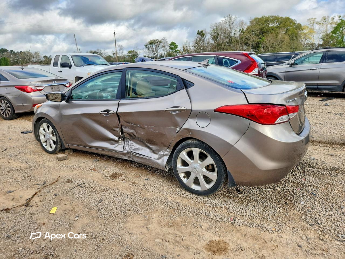 Hyundai Elantra 2012