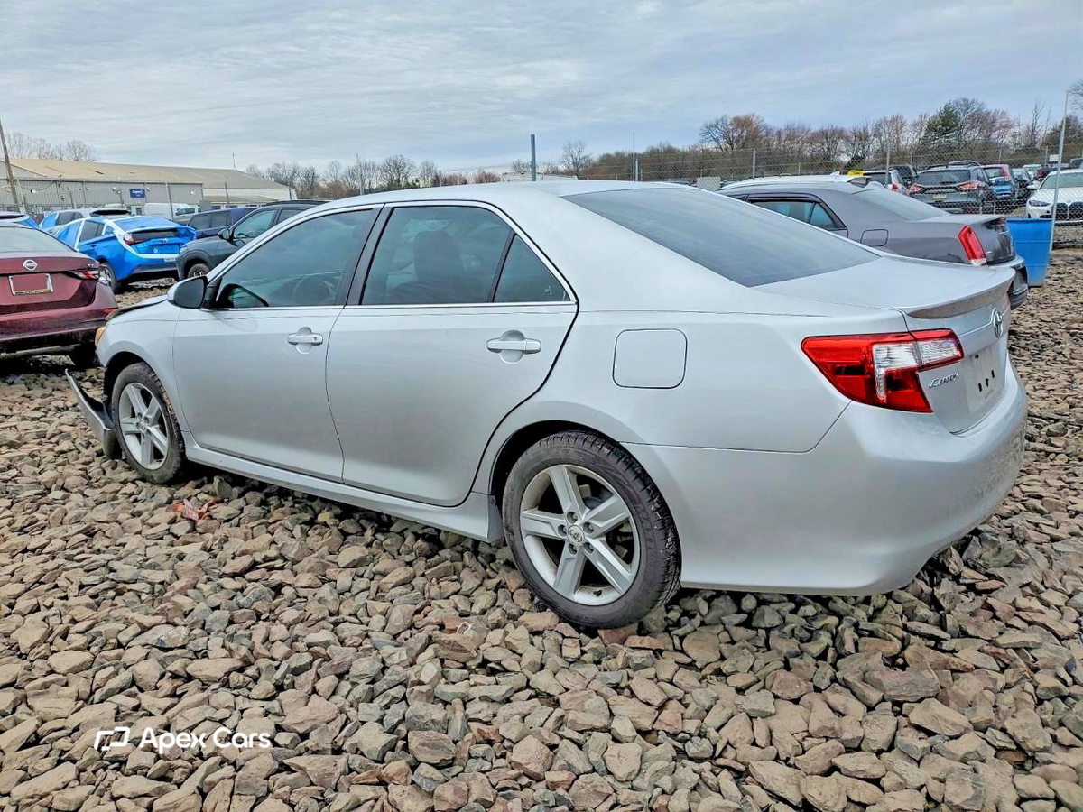 Toyota Camry 2012