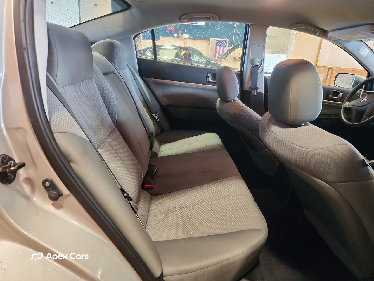 Mitsubishi Galant 2010