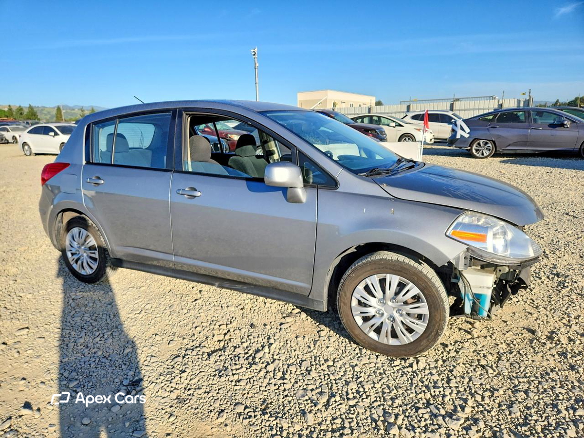 Nissan Versa 2012