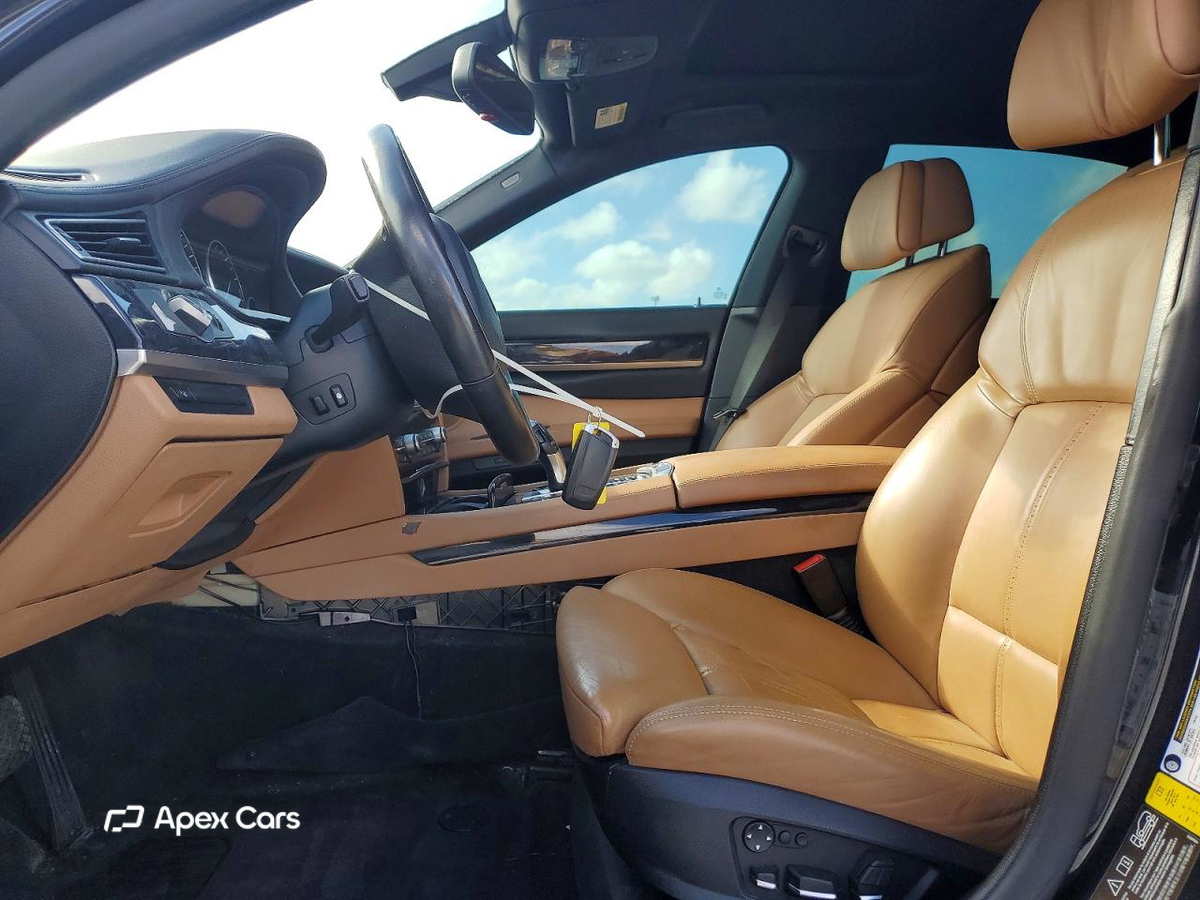 BMW Series 7 2010