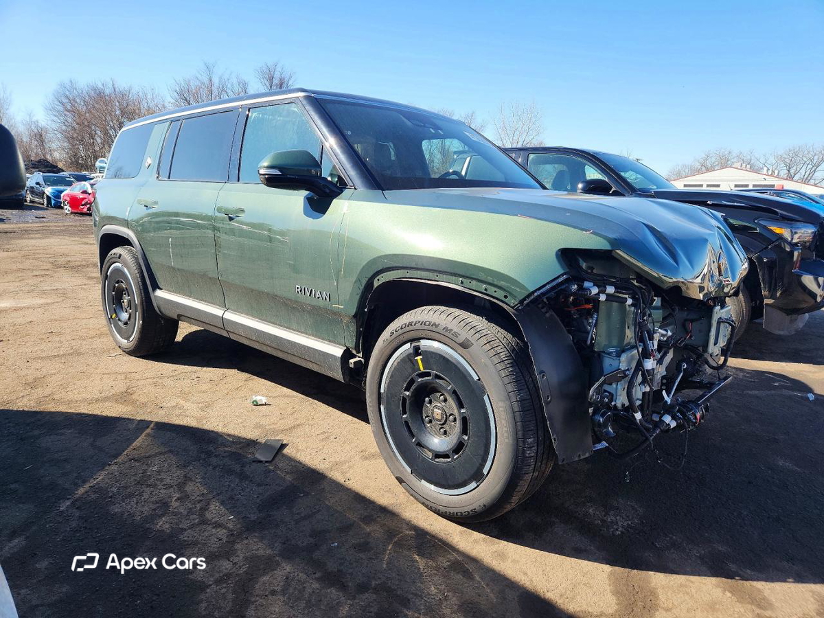Rivian R1S 2025