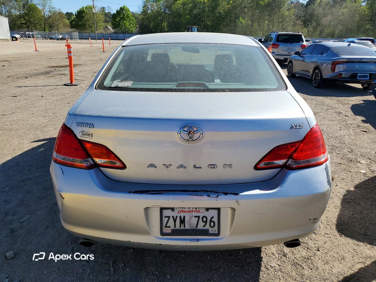 Toyota Avalon 2006
