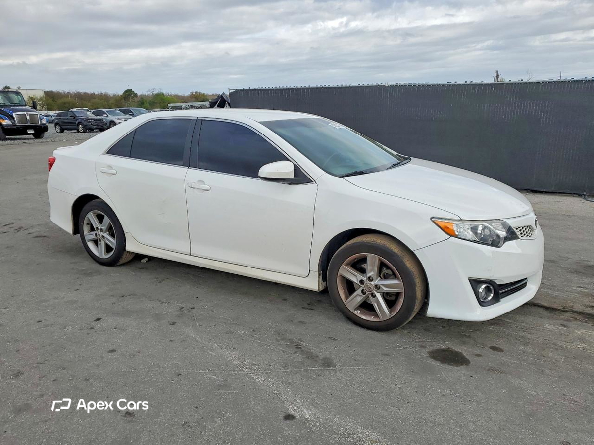 Toyota Camry 2012