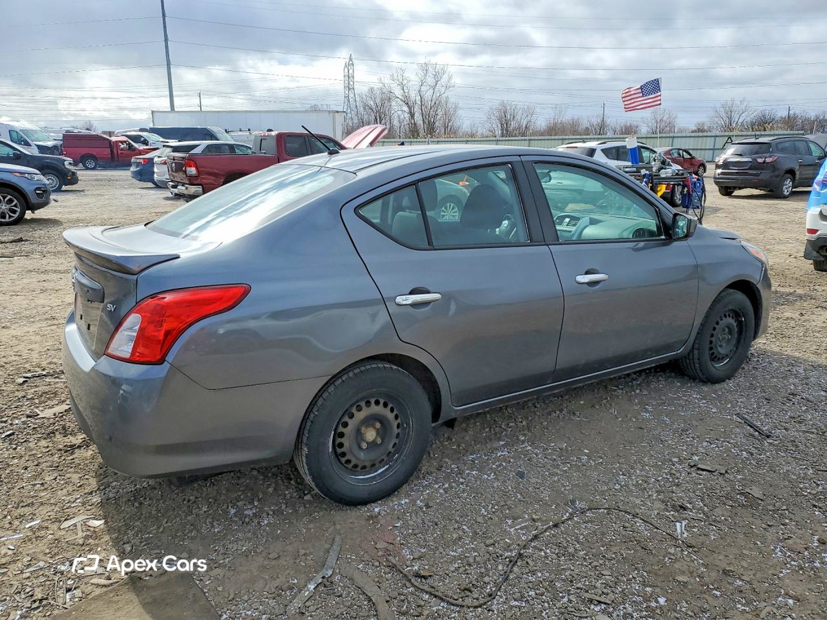 Nissan Versa 2018