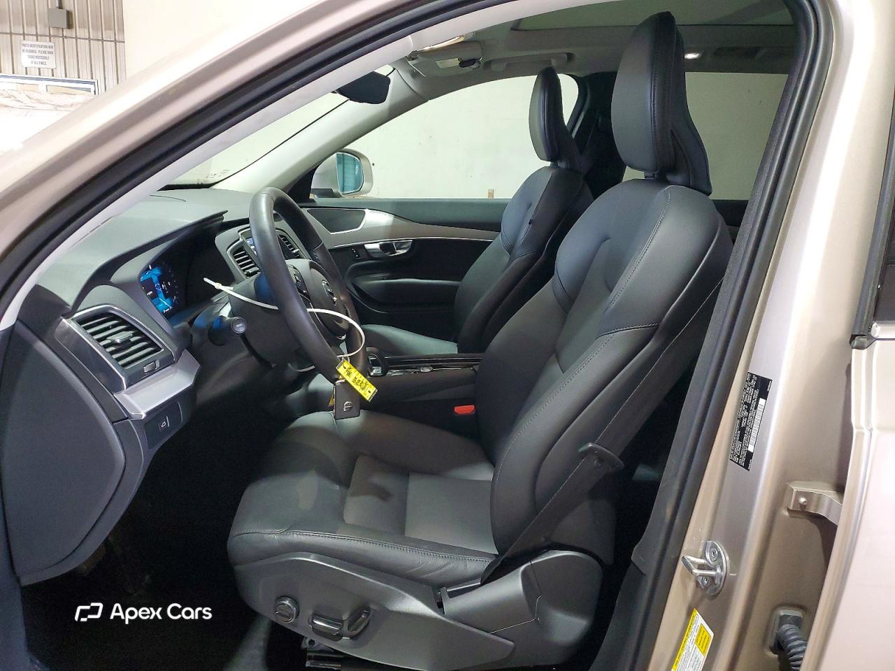 Volvo XC90 2025