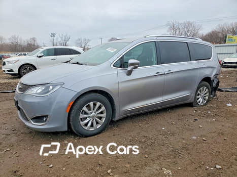 Chrysler Pacifica 2018 - Image 1 of 13