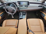 Lexus ES 2021