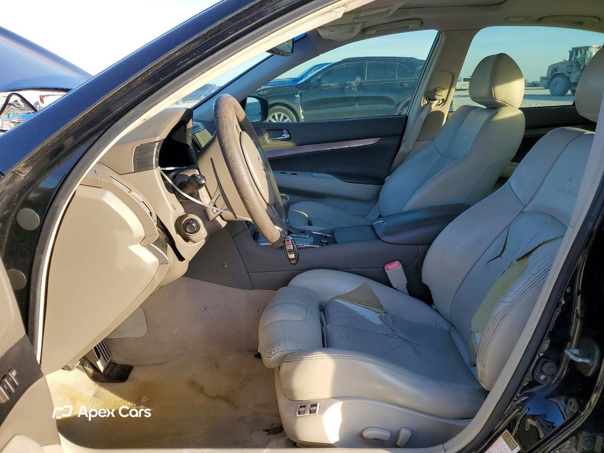 Infiniti G 2013