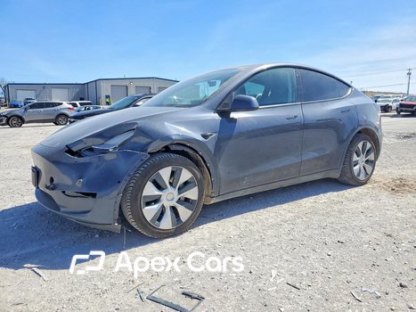 Tesla Model Y 2020 - Image 1 of 12