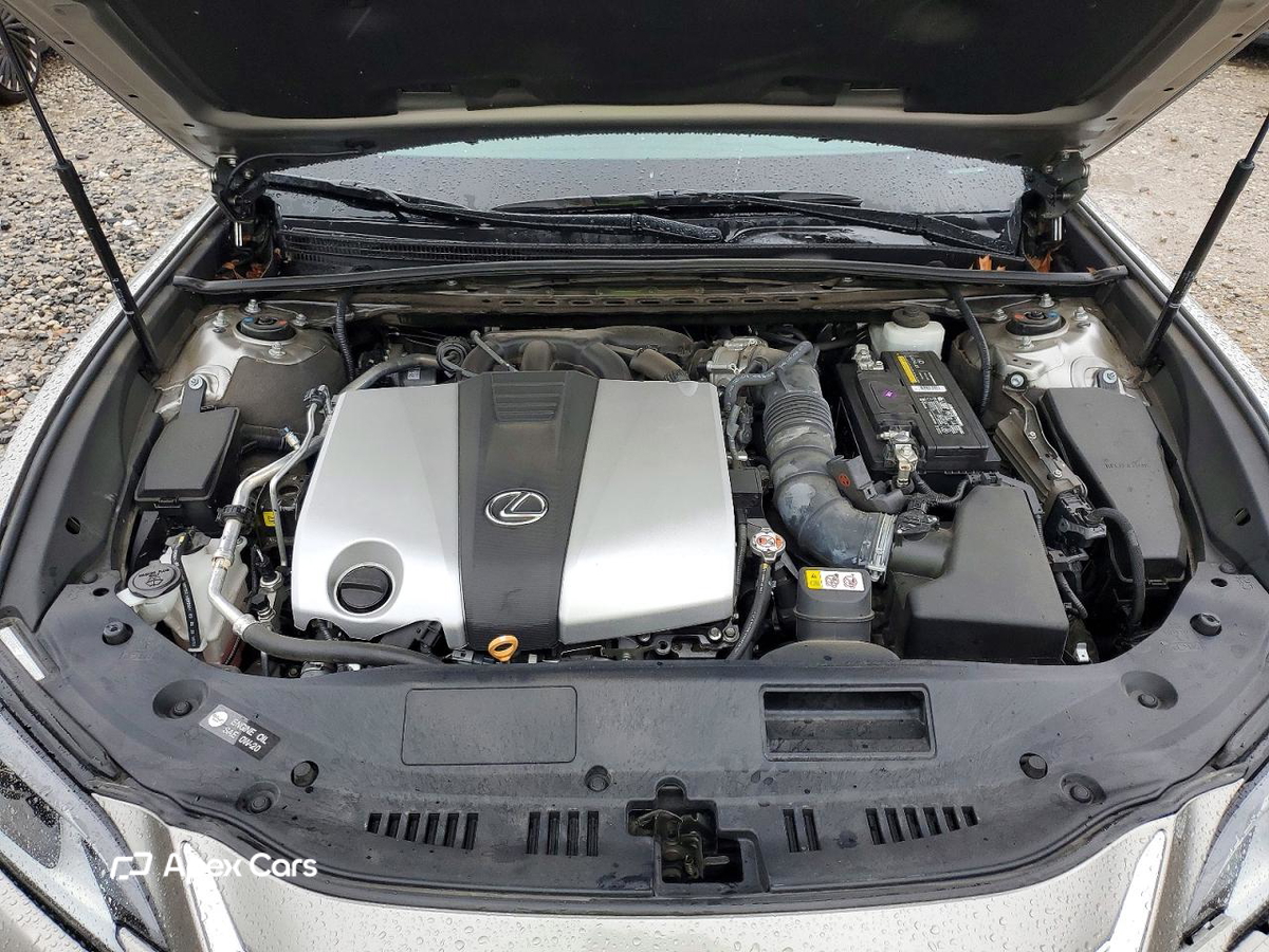 Lexus ES 2021
