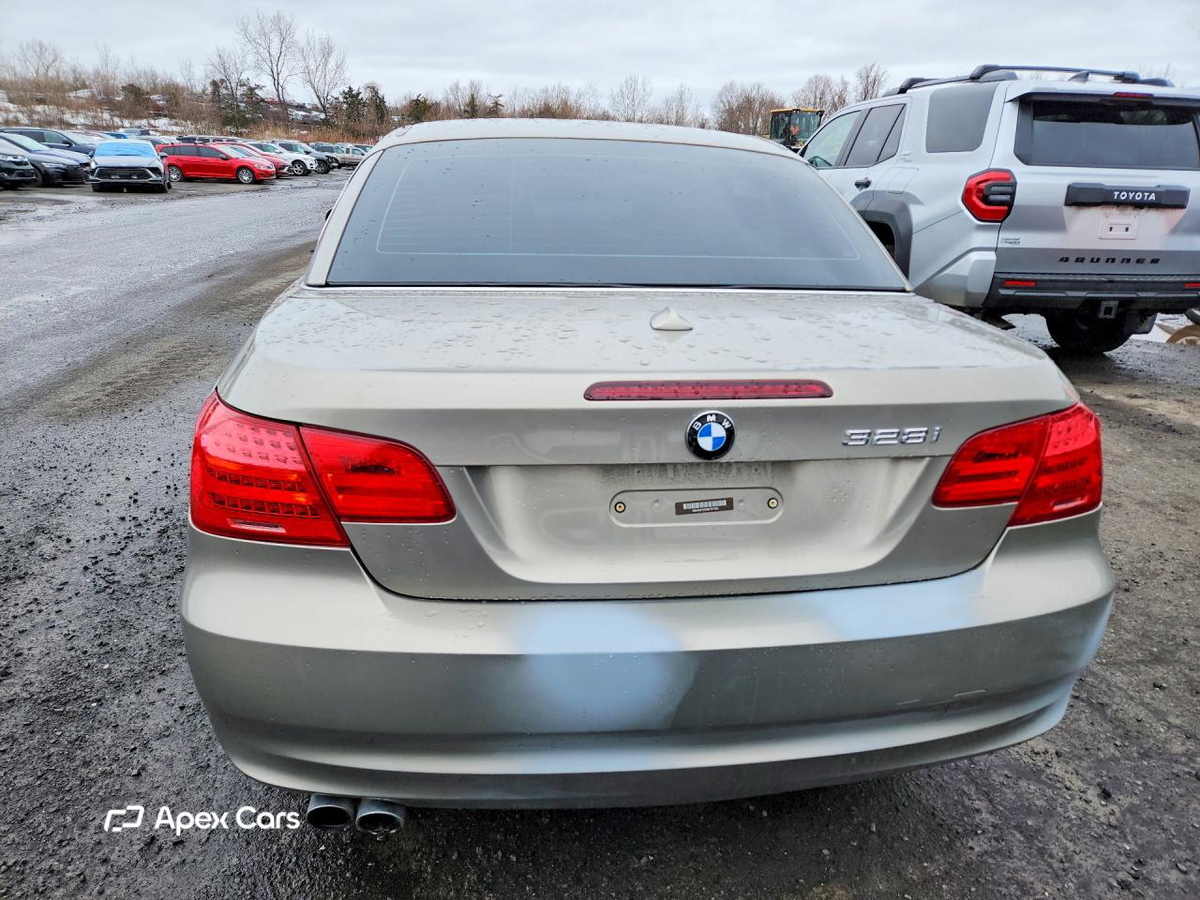 BMW Series 3 2011