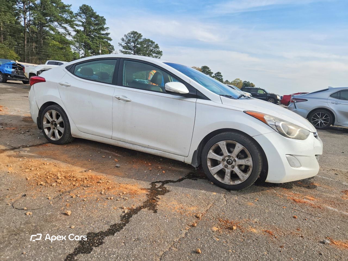 Hyundai Elantra 2013