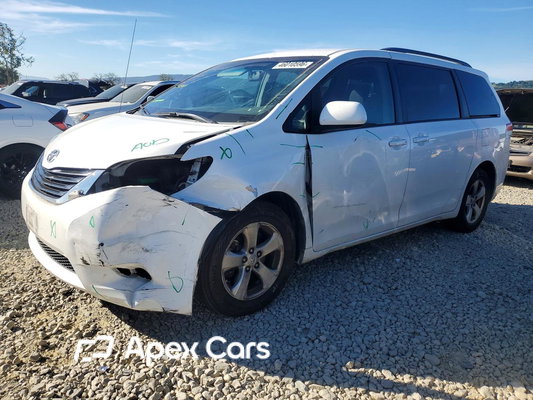 Toyota Sienna 2014 - Image 1 of 14