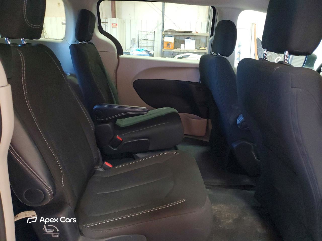 Chrysler Voyager 2024