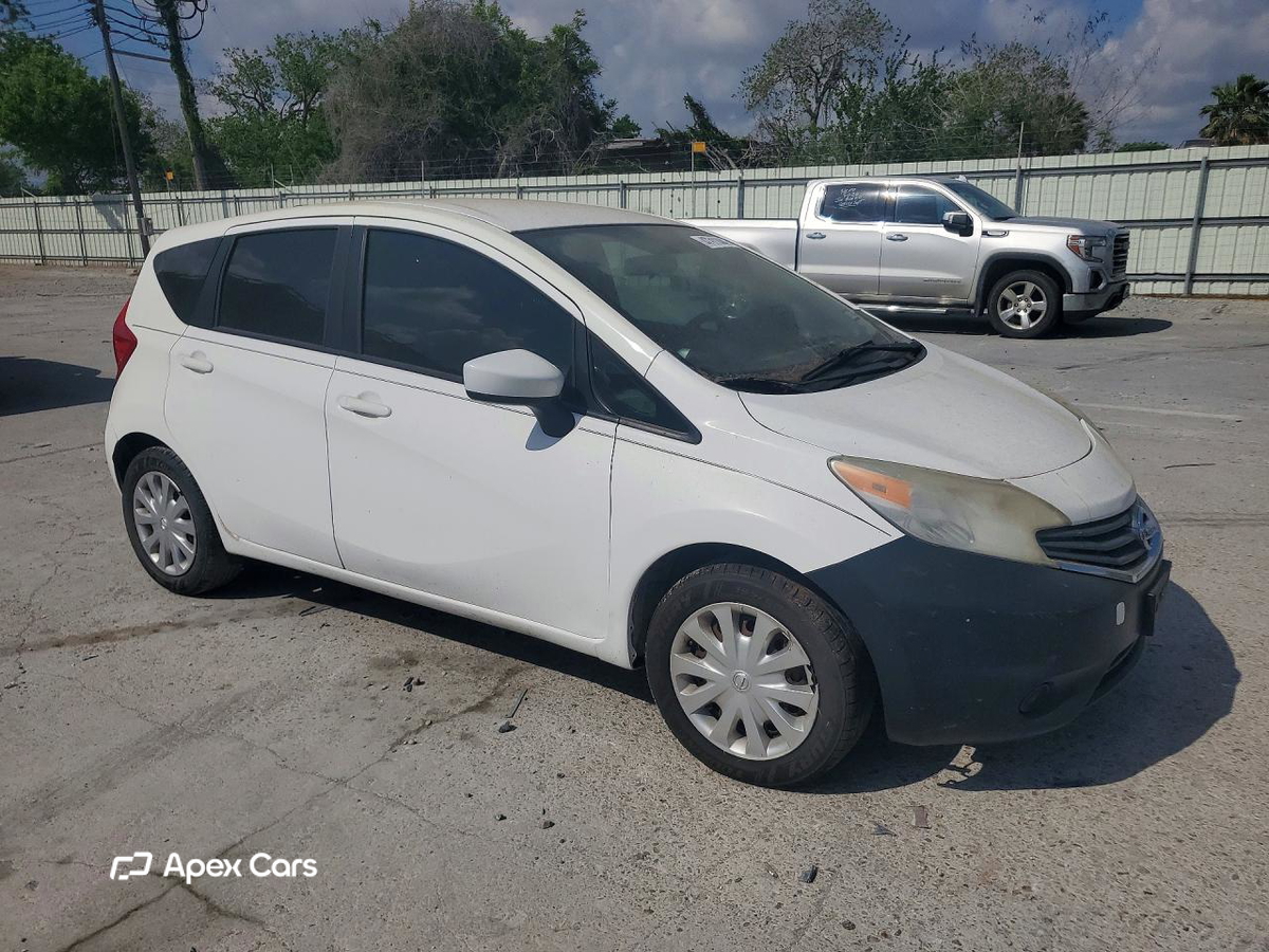 Nissan Versa 2016
