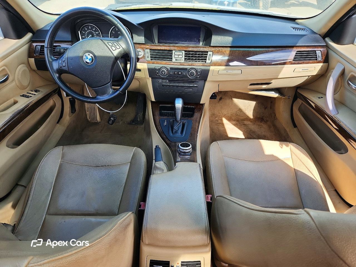 BMW Series 3 2010
