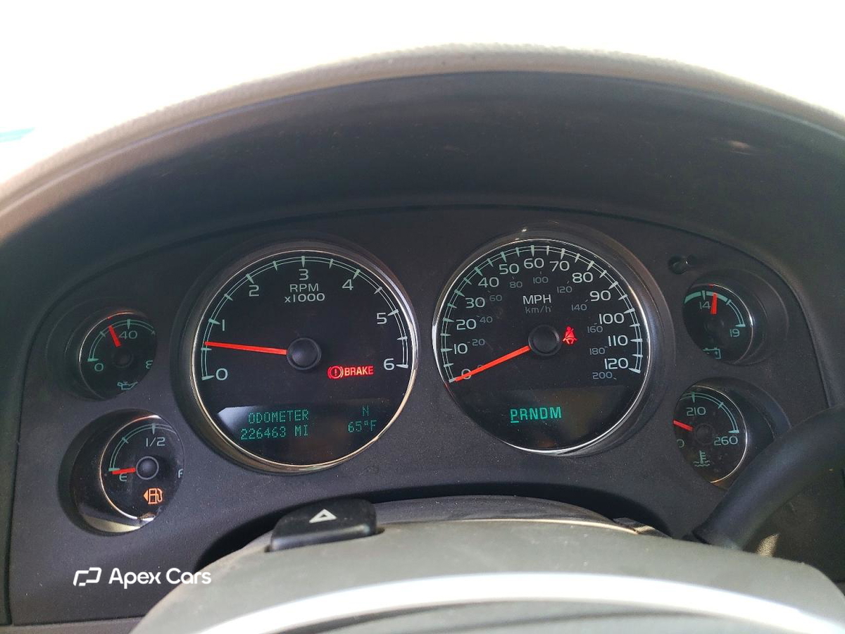 Chevrolet Suburban 2012