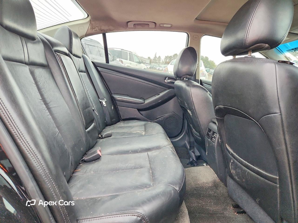Nissan Altima 2012