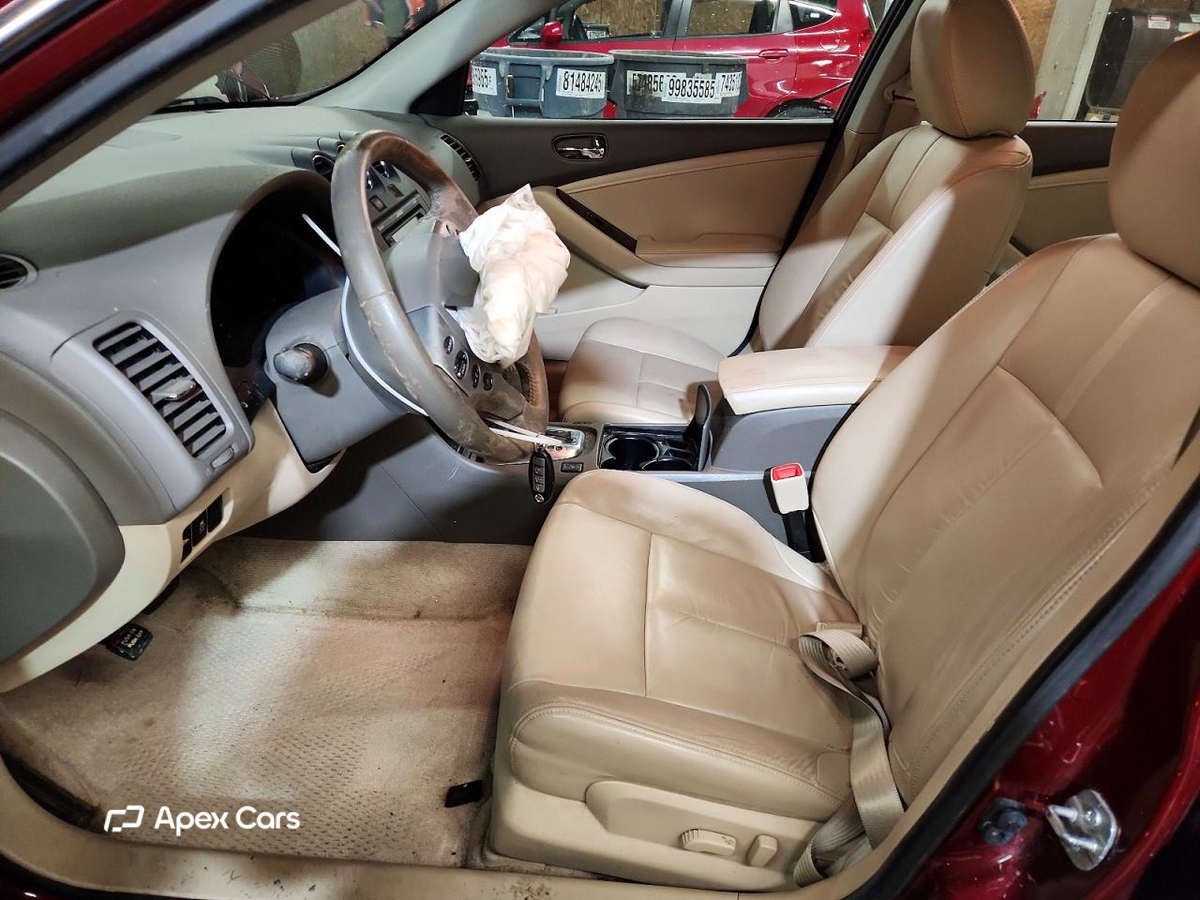 Nissan Altima 2012