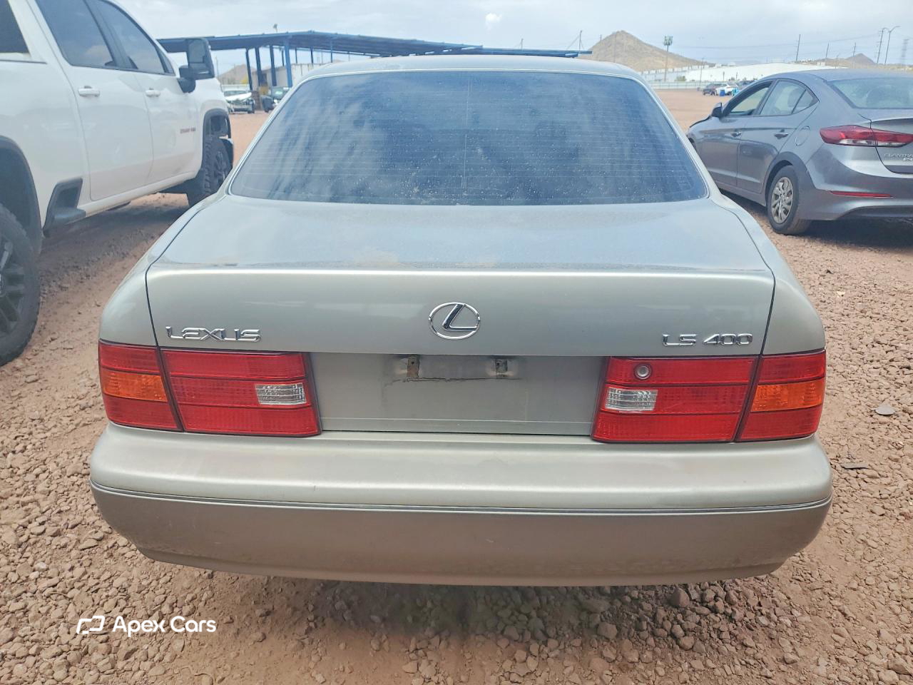 Lexus LS 2000