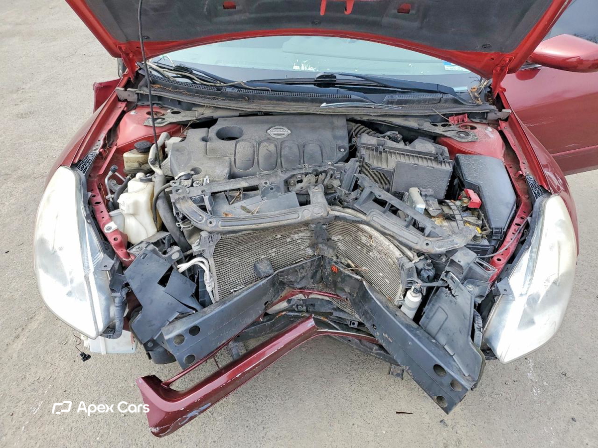Nissan Altima 2010