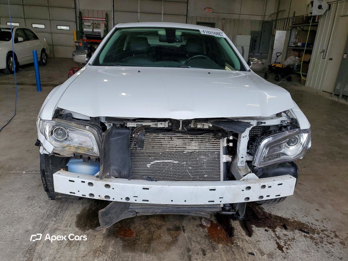 Chrysler 300 2016