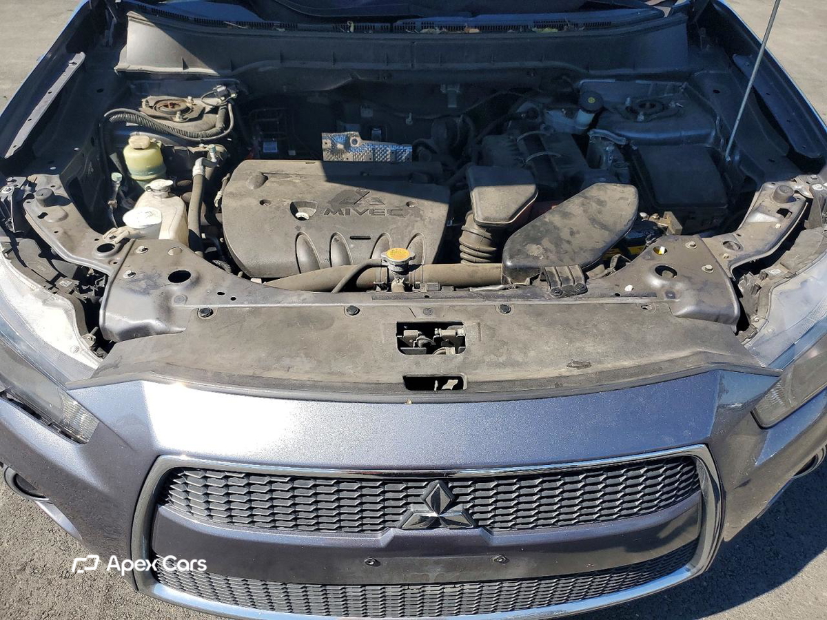 Mitsubishi Outlander 2012