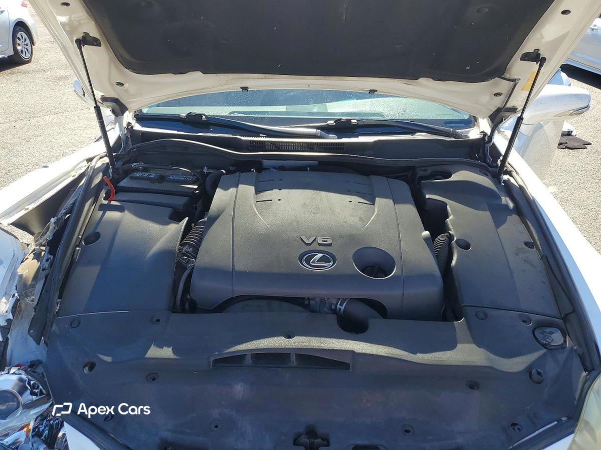 Lexus IS 2010