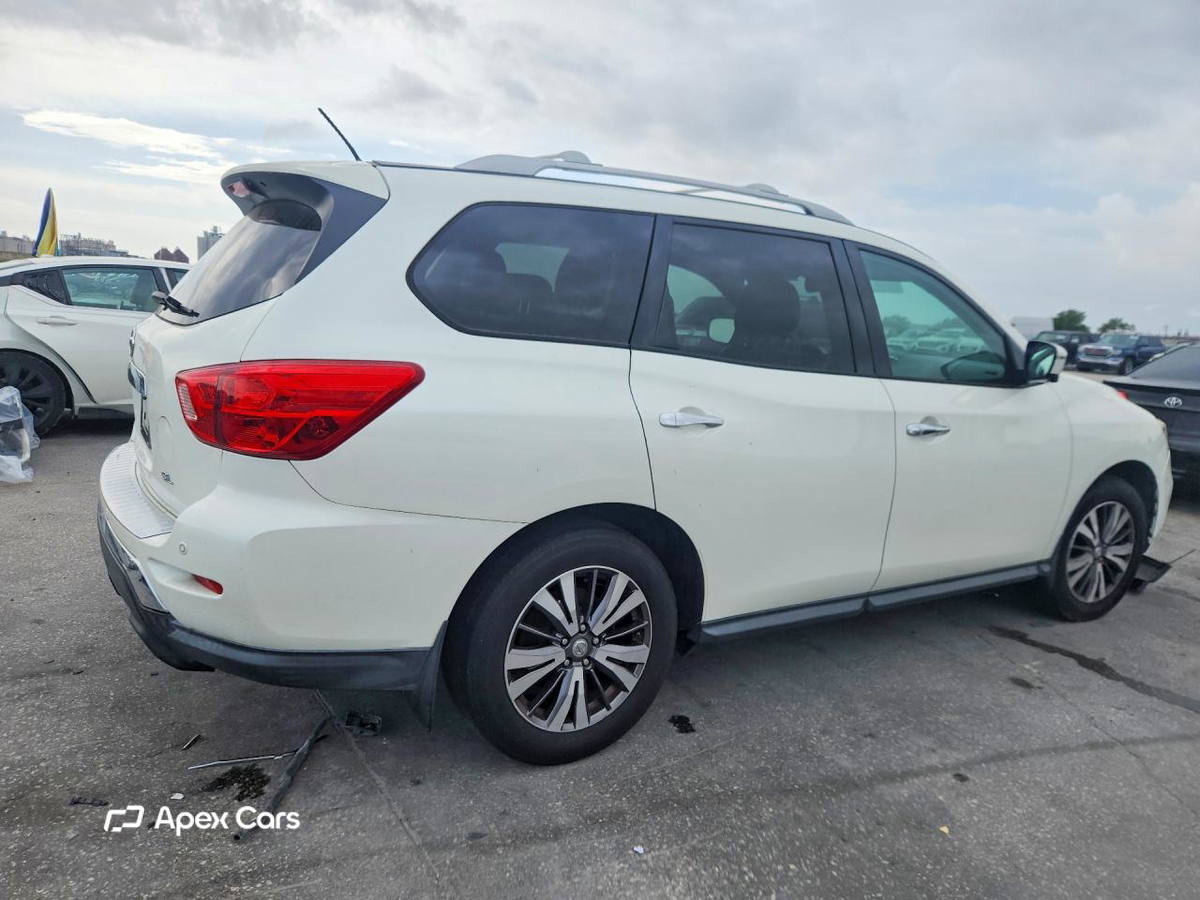 Nissan Pathfinder 2017