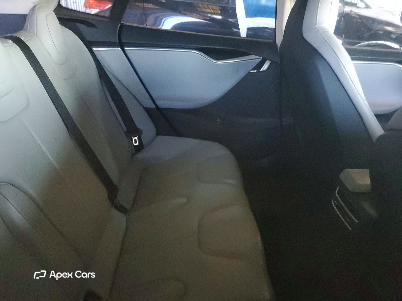 Tesla Model S 2013
