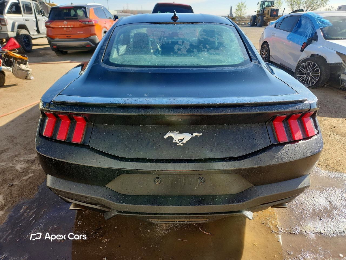 Ford Mustang 2024