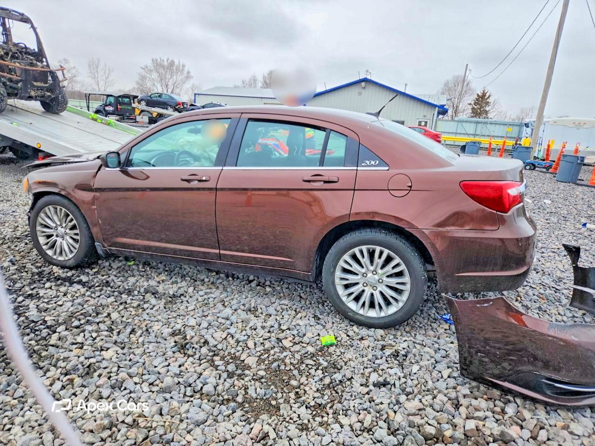Chrysler 200 2013
