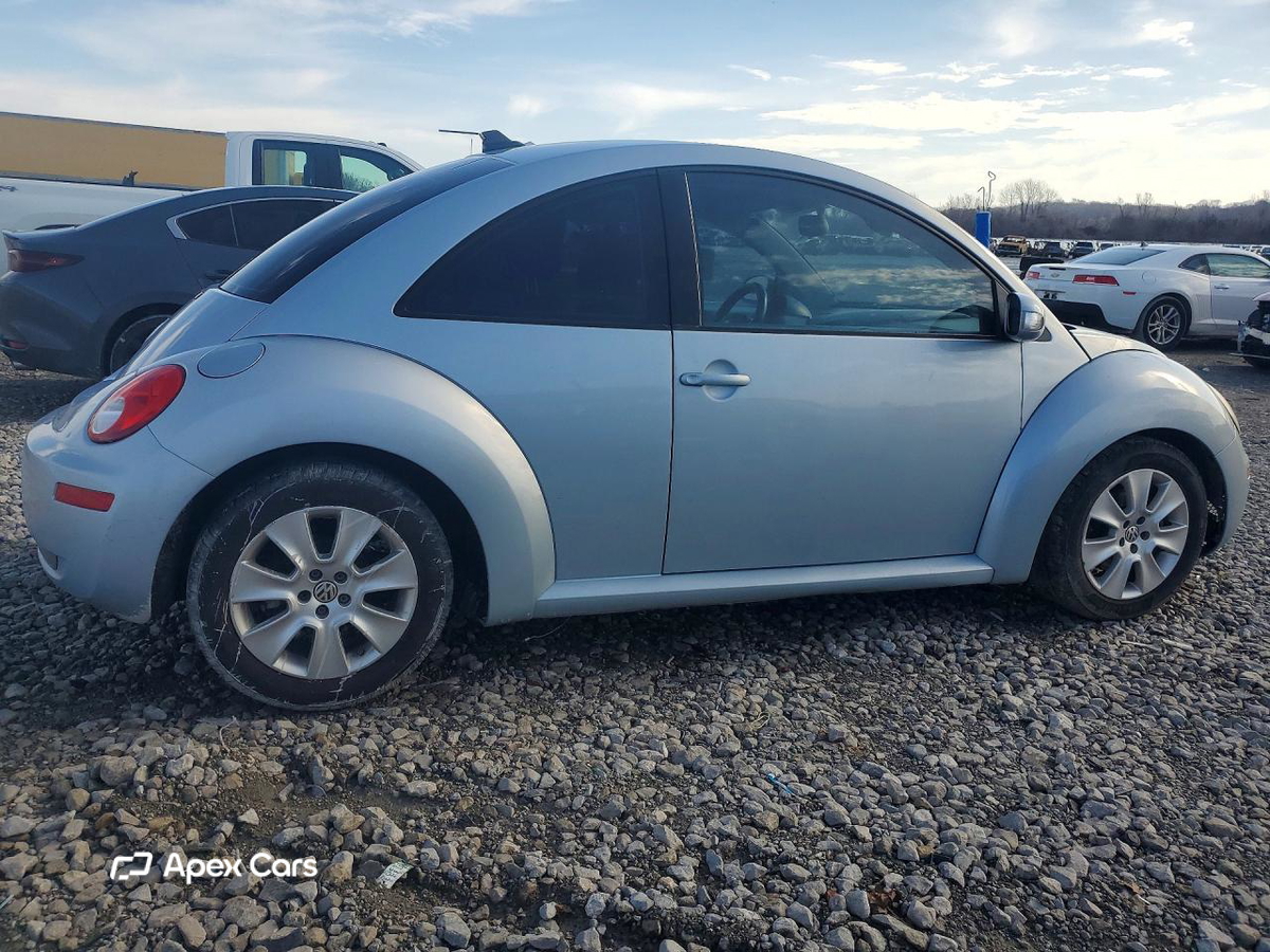 Volkswagen Beetle 2010