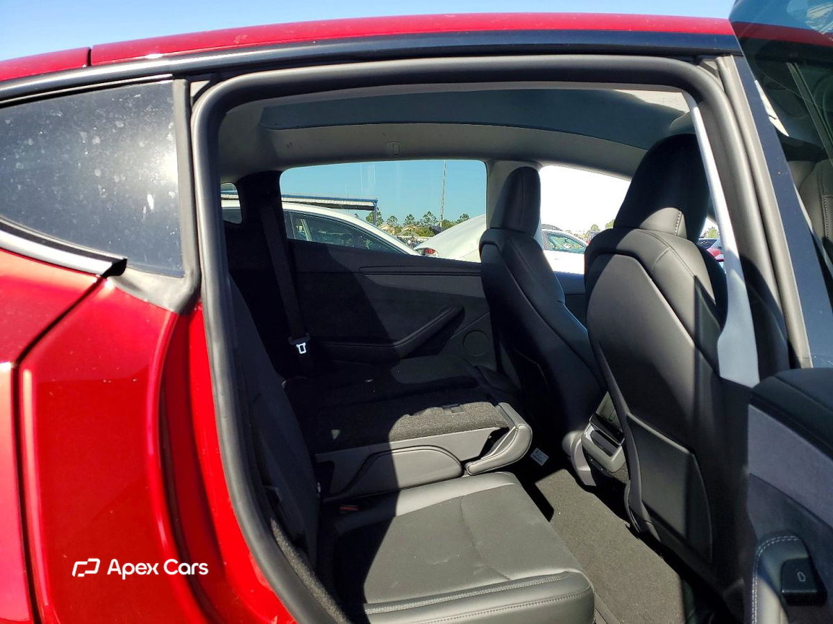 Tesla Model Y 2026