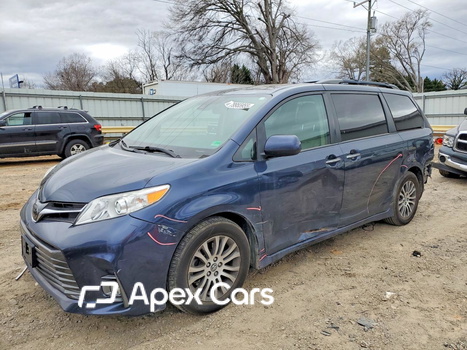 Toyota Sienna 2018 - Image 1 of 13
