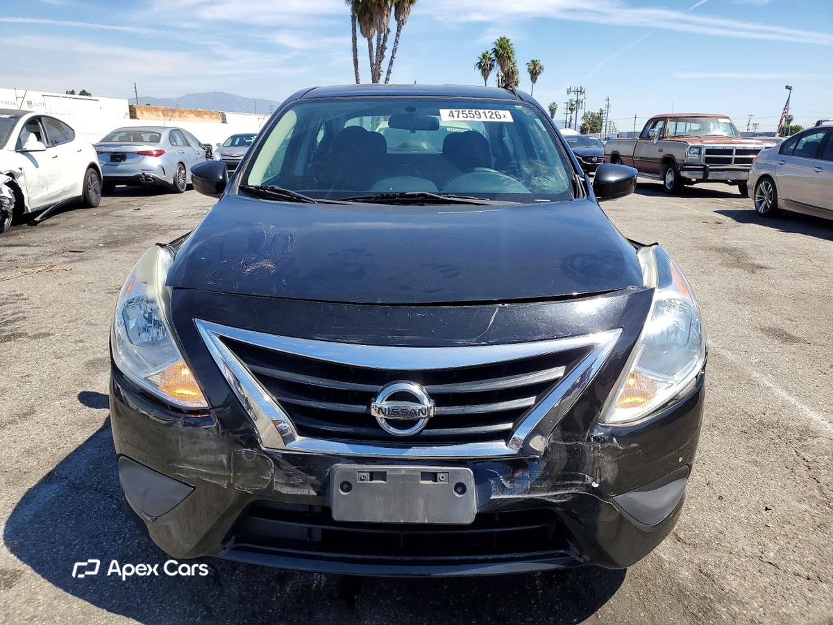 Nissan Versa 2016