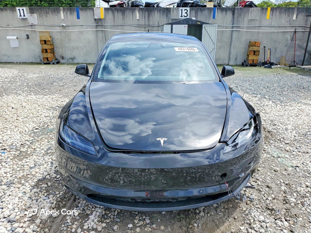 Tesla Model 3 2025