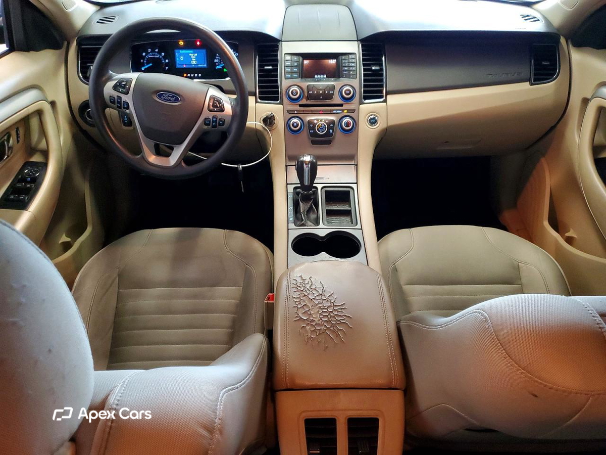 Ford Taurus 2015