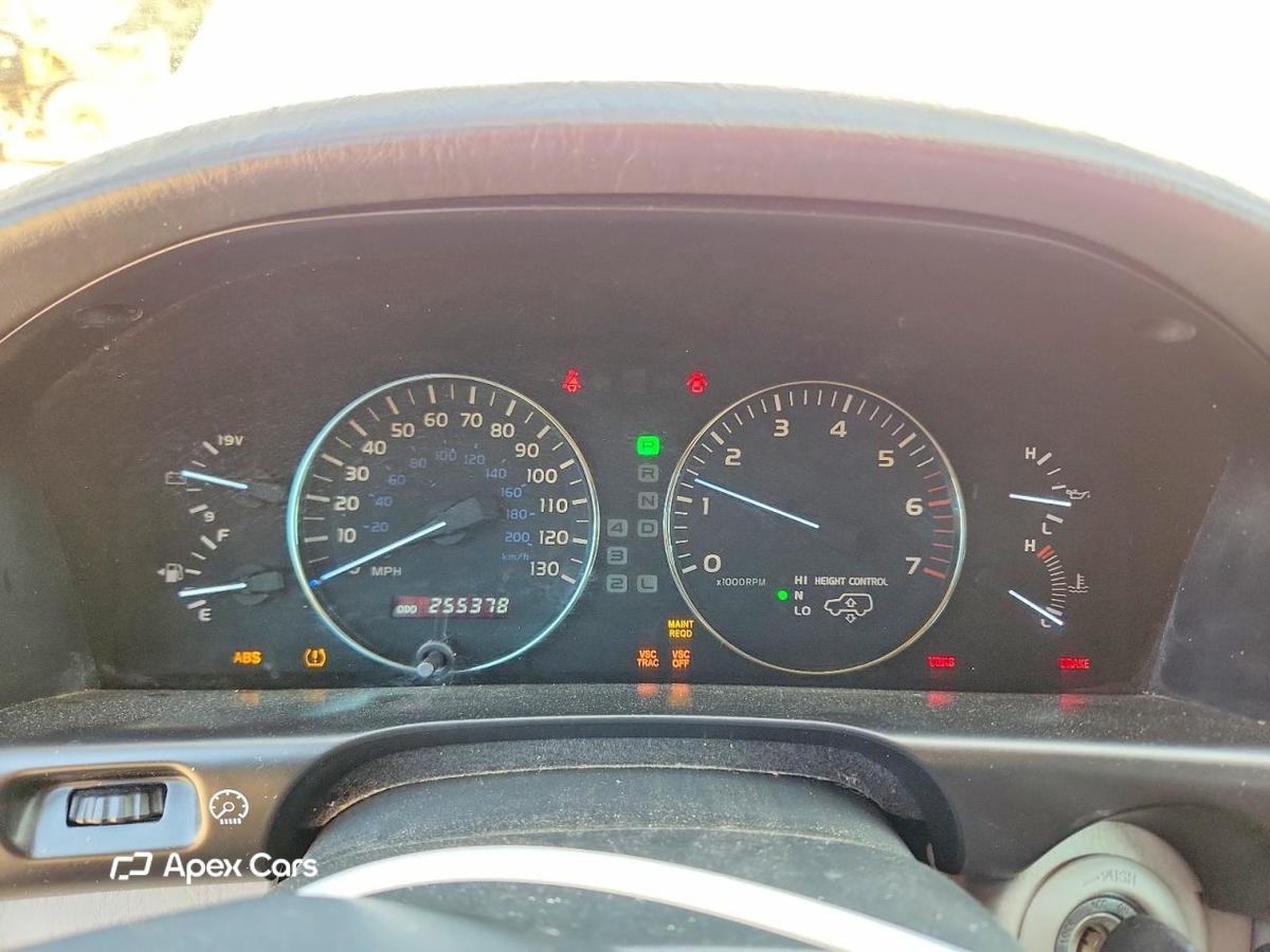 Lexus LX 2006