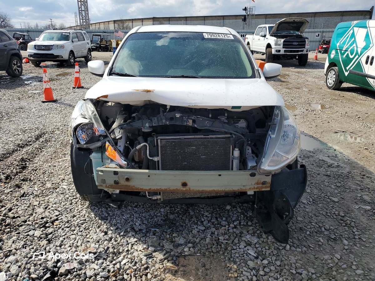 Nissan Versa 2018
