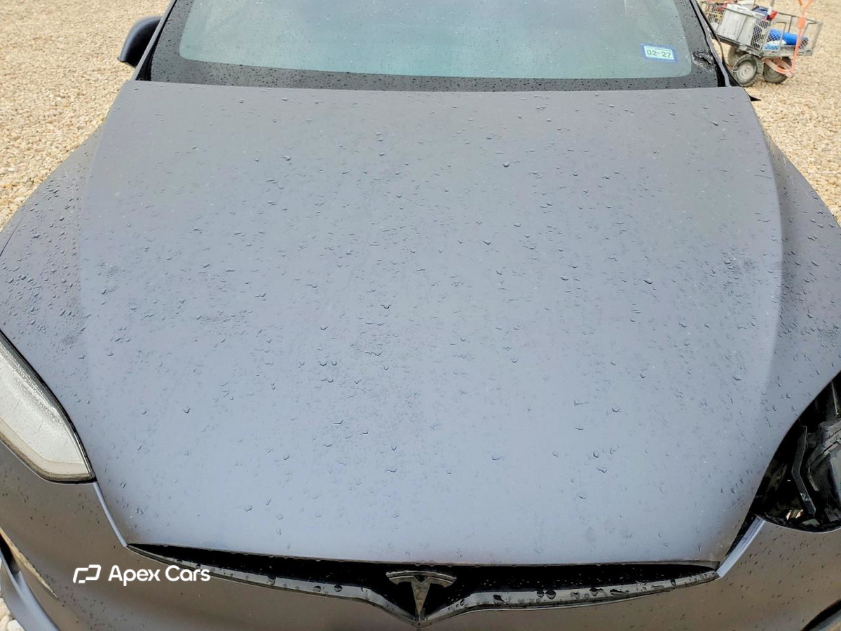 Tesla Model X 2022