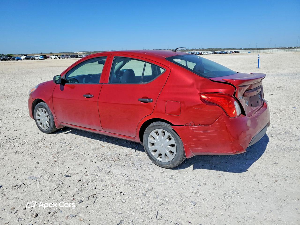 Nissan Versa 2015