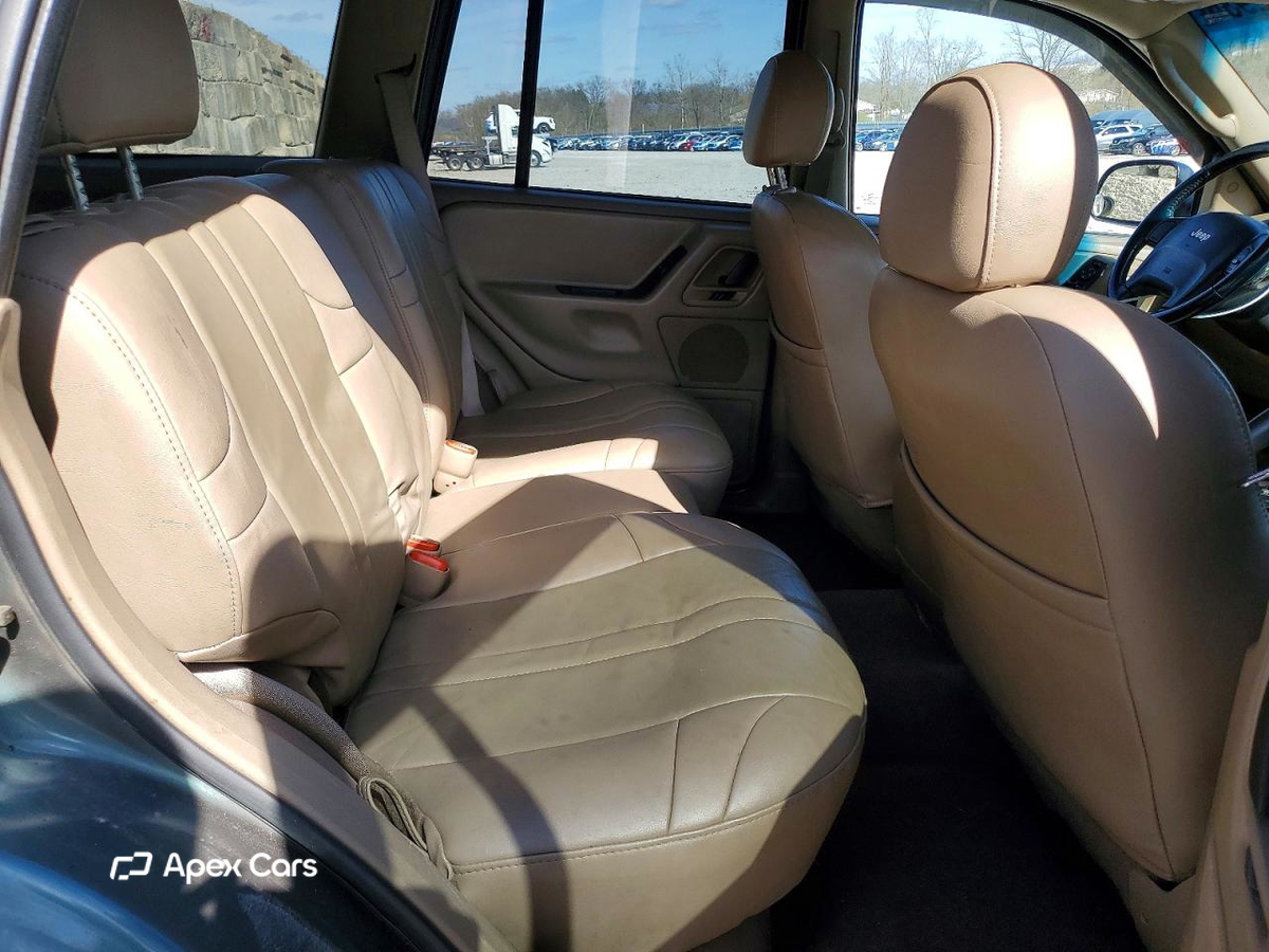 Jeep Cherokee 2004
